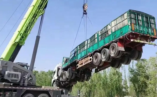 沿河道路脱困救援案例